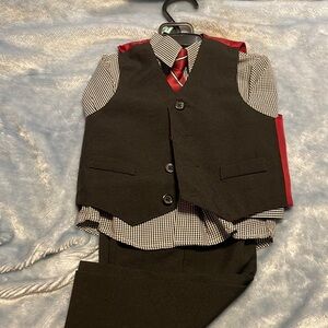 NWOT dockers suit 24 months